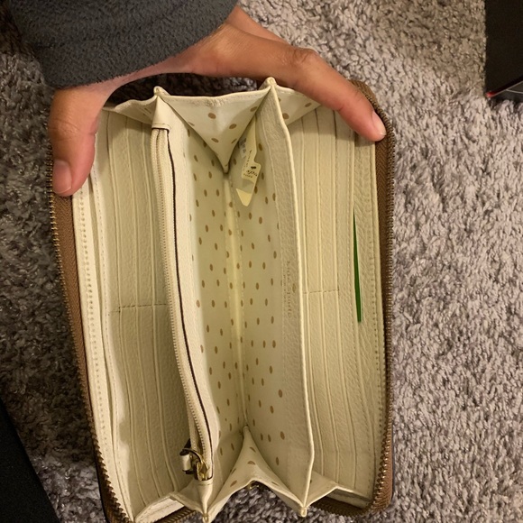 KATE SPADE Wallet - Picture 4 of 6